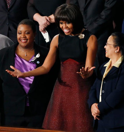 Những bộ trang phục ấn tượng nhất của đệ nhất phu nhân Mỹ Michelle Obama - 14
Bà chủ Nhà Trắng diện một bộ váy của nhà thiết kế mà bà yêu thích, Jason Wu.