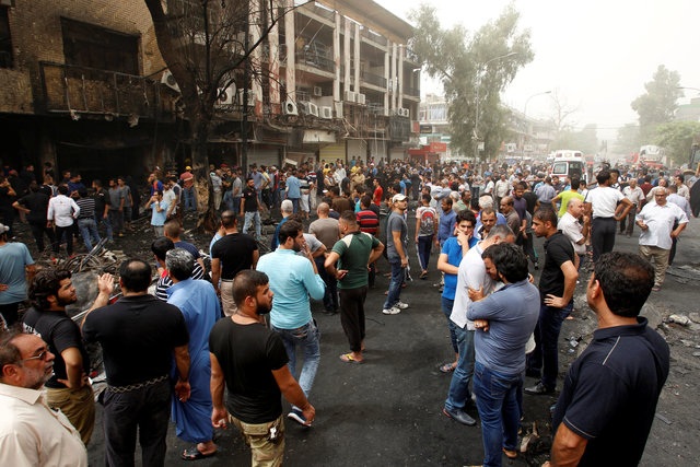 
Người dân bàng hoàng sau vụ tấn công.
