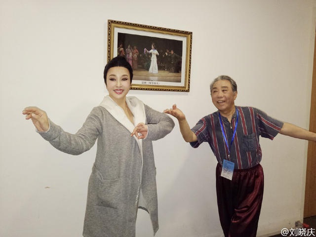 
Gương mặt không tì vết và thân hình thon thả, trẻ trung của Lưu Hiểu Khánh thực sự khiến người khác ngưỡng mộ.
