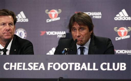 Conte chính thức ra mắt Chelsea - 6
Huấn luyện viên của Chelsea là người rất nghiêm túc trong công việc, điều đó được thể hiện ngay cả trong buổi họp báo. Conte đã không trả lời cho xong những câu hỏi được đặt ra cho ông