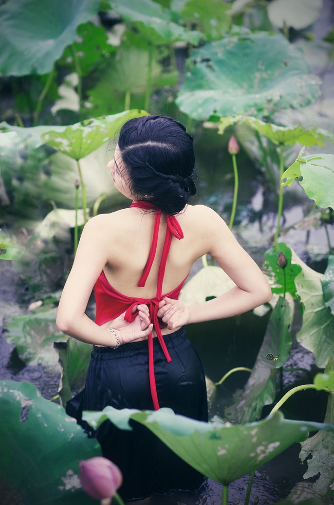 Cô giáo tương lai đẹp gợi cảm với yếm thắm - 18 Cô giáo tương lai đẹp gợi cảm với yếm thắm - 18