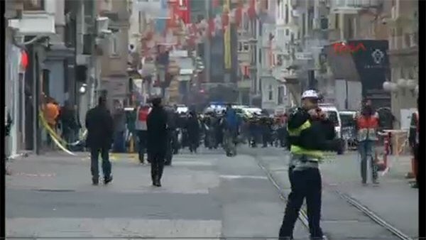 Thổ Nhĩ Kỳ: Đánh bom rung chuyển khu mua sắm đông đúc ở Istanbul, 5 người chết - 1
(Ảnh: Twitter)