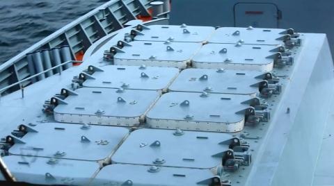 Hệ thống phòng không đa năng Polyment-Redut 12 ống phóng trên tàu hộ tống Project 20380 Soobrazitelny