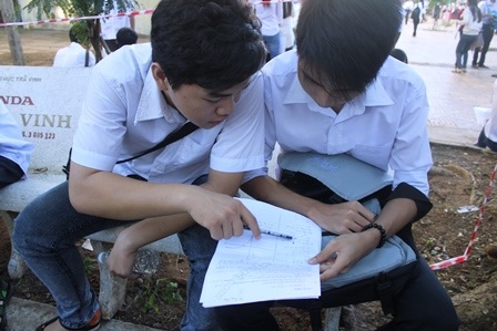 Cùng ôn bài để chuẩn bị thi môn đầu tiên