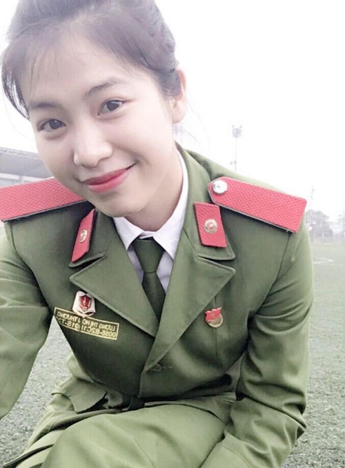 
Hoài Thương luôn là học viên giỏi và xuất sắc tại Trường CĐ Cảnh sát nhân dân 1. (Ảnh: NVCC).
