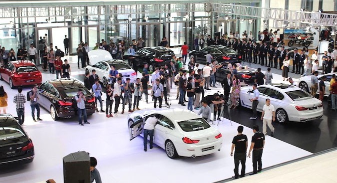 Ôtô tăng giá 200 triệu: Xếp hàng nửa năm mới có xe - 2 Ôtô tăng giá 200 triệu: Xếp hàng nửa năm mới có xe - 2