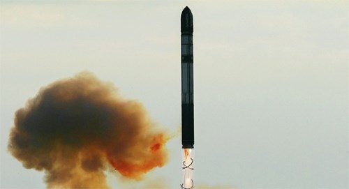 Sarmat chính thức trở thành ICBM mạnh nhất thế giới - 2 Với tổ hợp đầu đạn hạt nhân nặng tới 10 tấn, ICBM Sarmat có thể hủy diệt khu vực có diện tích bằng bang Texas hay lãnh thổ nước Pháp.
