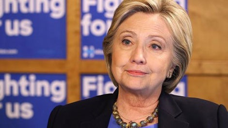 Elizabeth Warren và “cuộc chiến” với Donal Trump - 2 Bà Hillary Clinton đang có nguy cơ thất bại trước ông Trump nếu đảng Dân chủ không có cách nào đoàn kết cử tri trong đảng.