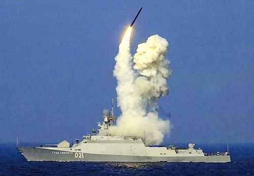 Chiến hạm "hạt tiêu" Nga mang tên lửa Kalibr đến trợ chiến ở Syria - 2 Tàu hộ vệ hạng nhẹ lớp Buyan-M mang số hiệu 021 Grad Sviyazhsk đã tham gia tấn công tên lửa hành trình vào các mục tiêu IS ở Syria
