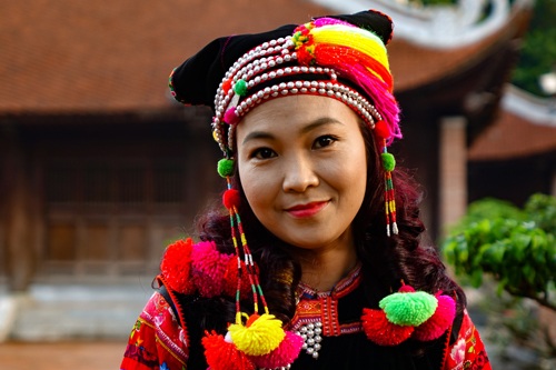 Phó Giáo sư - Tiến sĩ đầu tiên của người Hà Nhì - 2
PGS.TS Lý Phương Duyên.