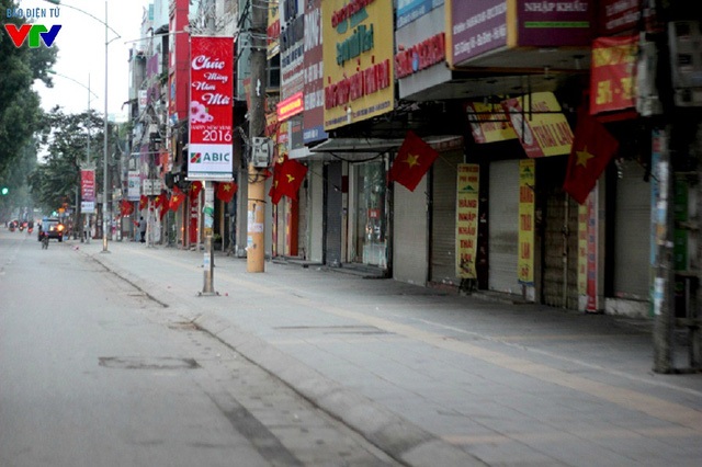 Hà Nội bình dị, sâu lắng trong buổi sáng đầu tiên của năm mới 2016 - 2