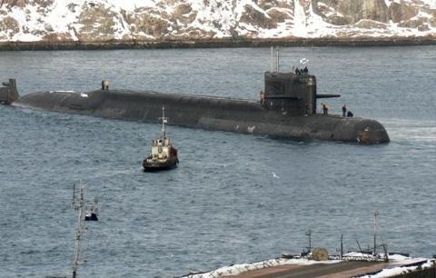 Mỹ nói gì khi tàu do thám Nga áp sát RIMPAC-2016? - 2 Tàu ngầm hạt nhân Losharik.