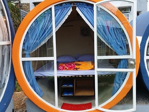 Nhà hộp, nhà "ống cống" hút du khách - 2 Nhà container đầy màu sắc nổi bật giữa cao nguyên Mộc Châu