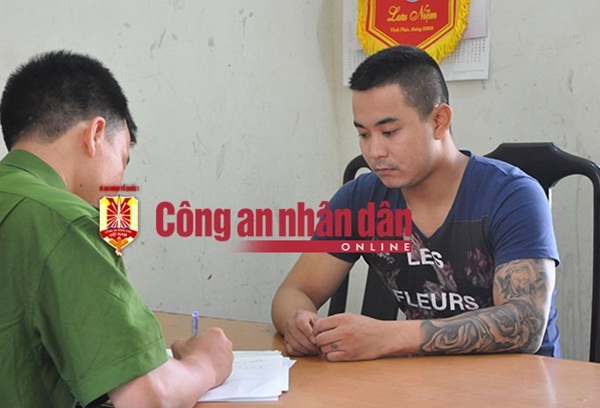 Cơ quan Công an lấy lời khai đối tượng Đỗ Văn Tuấn.