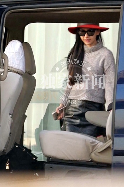 Thời trang sân bay rất "chất" của Angelababy - 6 
Phong cách sân bay của Angelababy được khá nhiều người trẻ tại châu Á copy.