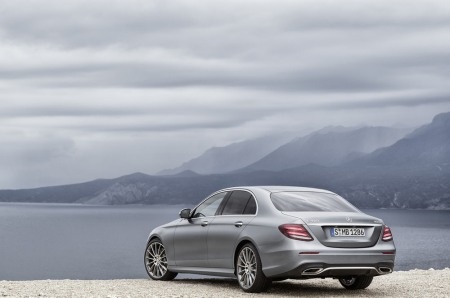 Mercedes-Benz chính thức giới thiệu E-Class thế hệ mới - 20