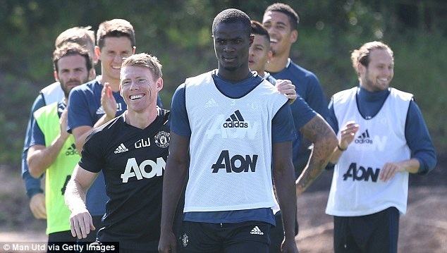 
MU tập luyện chuẩn bị trận đấu gặp Hull City
