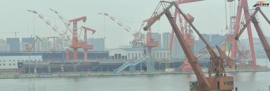 
Hiện tiến độ đóng tàu đang tiến triển nhanh.
