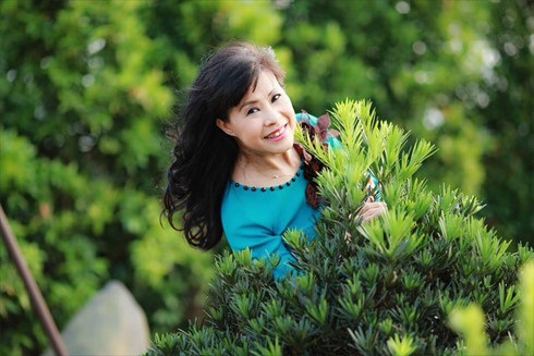 
Kỷ niệm được gặp Bác Hồ năm 6 tuổi luôn in sâu trong ký ức NSƯT Hồng Liên.
