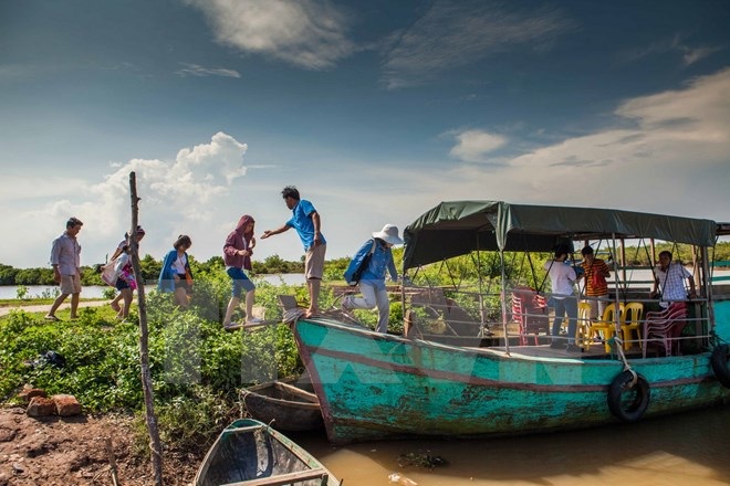 Trải nghiệm vẻ hoang sơ của sông nước ngập mặn ngay gần Thủ đô - 3 Trải nghiệm vẻ hoang sơ của sông nước ngập mặn ngay gần Thủ đô - 3