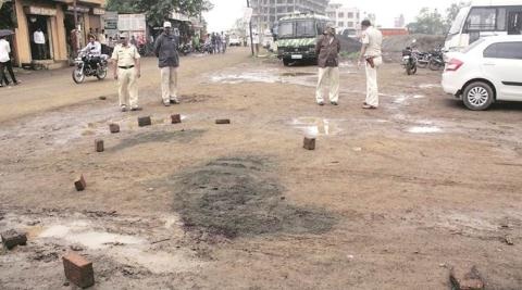 Tỷ phú vàng Ấn Độ bị đánh đến chết trước mặt con - 3 Hiện trường nơi ông Phuge bị giết. Ảnh: The India Express