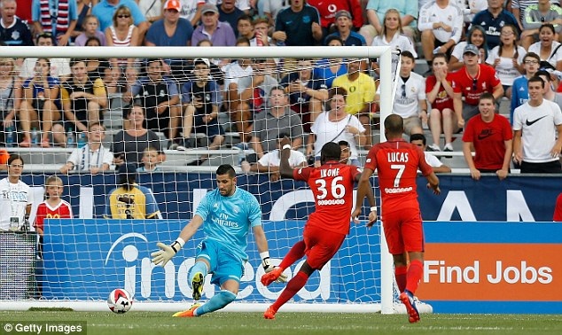 Real Madrid bại trận trước PSG tại đất Mỹ - 1
Ikone mở tỷ số cho PSG từ khá sớm