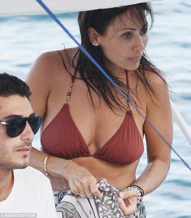 
Thân hình hoàn hảo của Natalie là kết quả của việc chăm chỉ luyện tập thể dục thể thao.
