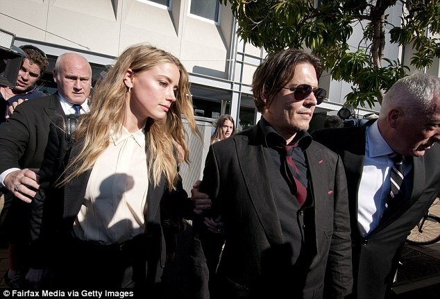 Amber Heard và Johnny Depp thống nhất ly dị - 9
Amber Heard cho biết, cô hài lòng với kết quả vụ ly dị và hi vọng điều tốt đẹp cho cô cũng như chồng cũ trong tương lai.
