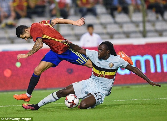 David Silva lập cú đúp, Tây Ban Nha hạ gục Bỉ - 2
Hậu vệ Jordan Lukaku là nguyên nhân khiến Bỉ nhận quả penalty ở hiệp 2