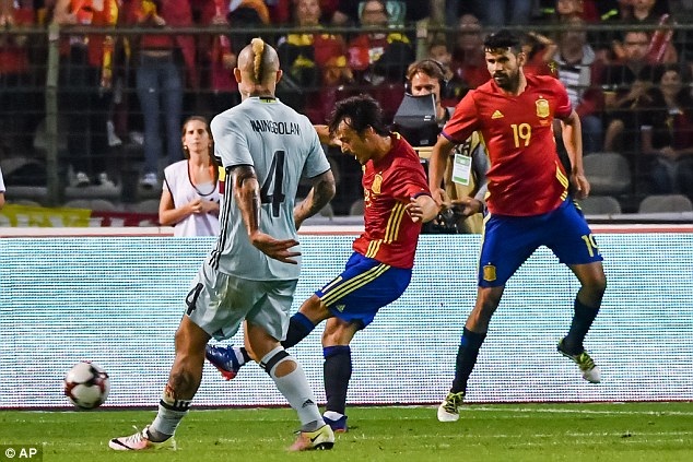 David Silva lập cú đúp, Tây Ban Nha hạ gục Bỉ - 3
David Silva chói sáng trong chiến thắng 2-0 của Tây Ban Nha
