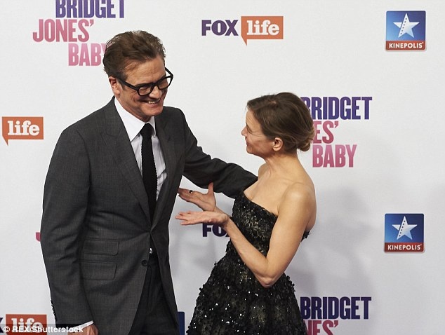 Ngày càng khó nhận ra "tiểu thư Jones" Renee Zellweger! - 10
Renee và Colin tiếp tục là tình nhân trong Nhật ký tiểu thư Jones phần ba.
