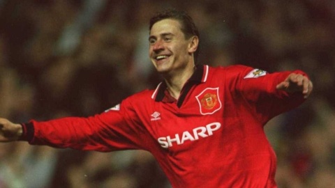 5 cầu thủ từng khoác áo cả MU và Man City - 1
Andrei Kanchelskis