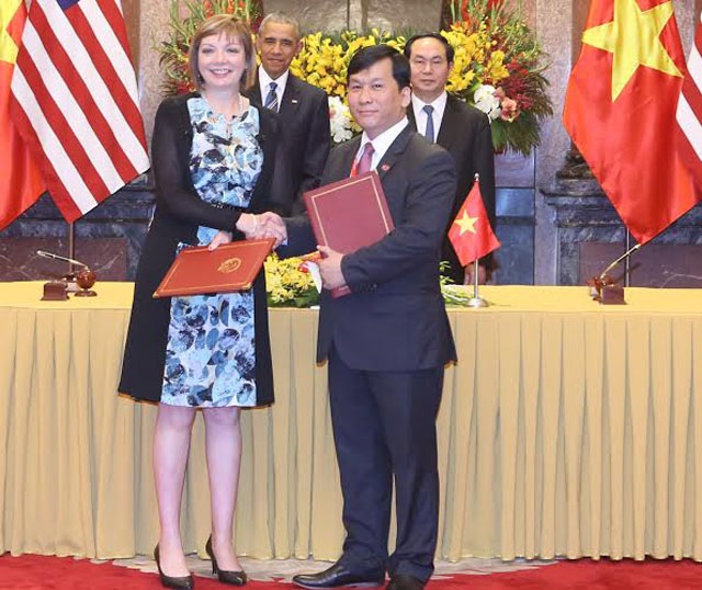 Những dấu ấn Vietjet trong chuyến thăm Việt Nam của Tổng thống Mỹ Barack Obama (P2) - 4 Những dấu ấn Vietjet trong chuyến thăm Việt Nam của Tổng thống Mỹ Barack Obama (P2) - 4