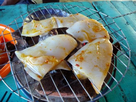 Dân phượt "sốt xình xịch" với đảo Bà Lụa hoang sơ - 4 Dân phượt "sốt xình xịch" với đảo Bà Lụa hoang sơ - 4