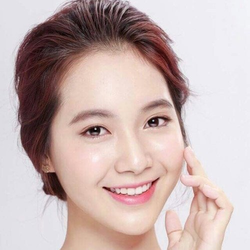 Gặp cô gái bất ngờ nổi tiếng vì bị quay lén trên xe buýt - 4
Bảo Trang sở hữu gương mặt xinh đẹp...