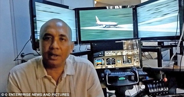 Cơ trưởng MH370 bị nghi cố tình cho máy bay lao xuống biển - 1
Cơ trưởng Zaharie Ahmad Shah