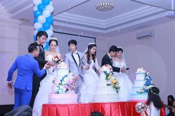 Đám cưới chung "độc nhất vô nhị" của ba chị em ruột ở Vũng Tàu - 3