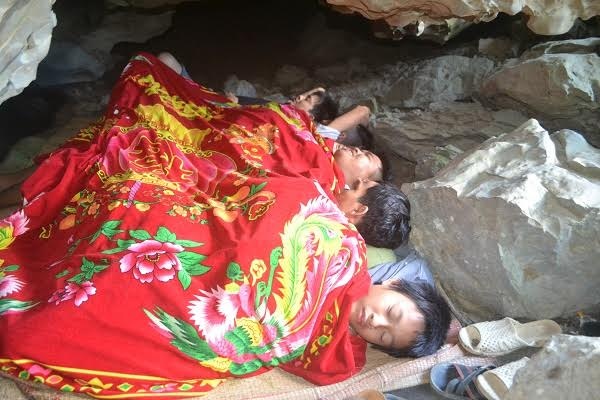 Kỳ lạ: Co ro đắp chăn giữa chảo lửa miền Trung - 4 Kỳ lạ: Co ro đắp chăn giữa chảo lửa miền Trung - 4