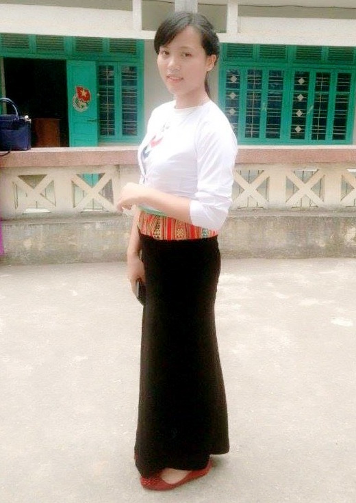 Nữ sinh dân tộc Thái lọt top 10 thí sinh điểm khối C cao nhất toàn quốc - 2 Em Bùi Thị Bích Thùy trong trang phục truyền thống của dân tộc Mường.