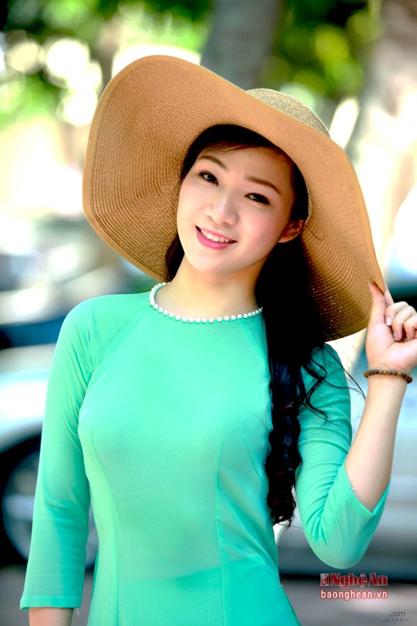 Đi tìm nơi 'sản sinh' ra nhiều gái đẹp nhất Nghệ An - 4 Gái Kẻ Vĩnh đẹp một nét đẹp ý nhị, gợi nhiều hoài mộng... - Ảnh: Sách Nguyễn