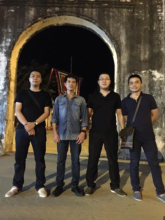 Rơi nước mắt những câu chuyện cứu người cảm động vẫn hiện hữu hàng ngày - 4 Chân dung 4 người đi xe Innova đã giúp đỡ Toản