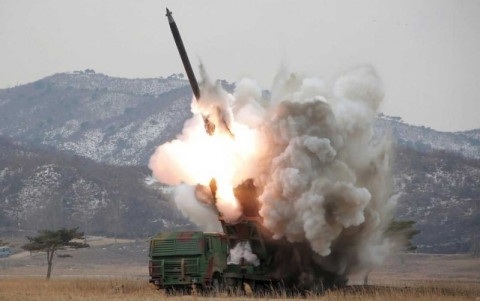 Đại hội Đảng Triều Tiên: khi ông Kim Jong-un khẳng định siêu quyền lực - 3 Một vụ phóng tên lửa của Triều Tiên. Ảnh Reuters.