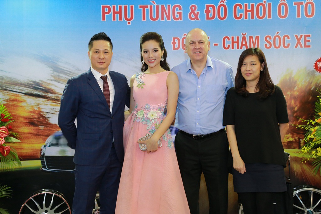 Kỳ Duyên thướt tha với váy hồng - 6 Kỳ Duyên thướt tha với váy hồng - 6