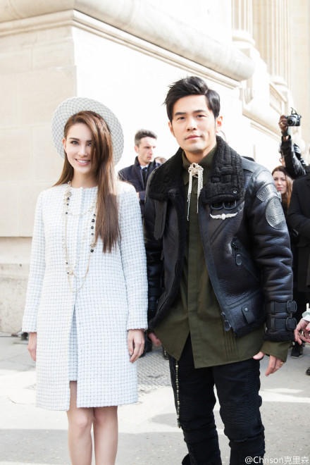 
Hannah được biết tới với tư cách một người mẫu ảnh khi mới bước chân vào làng giải trí nhờ vẻ đẹp lai hoàn hảo. Tuy nhiên, tên cô chỉ thực sự được biết tới và nổi tiếng khắp châu Á khi cô trở thành bạn gái của ông hoàng nhạc Pop xứ Đài Châu Kiệt Luân.
