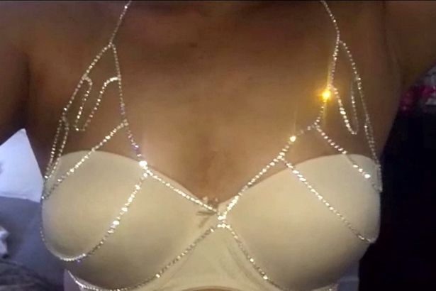 Tự làm tự bán nội y sexy, nữ sinh nuôi thân qua đại học - 5 Tự làm tự bán nội y sexy, nữ sinh nuôi thân qua đại học - 5