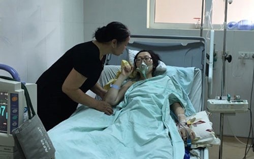 Khoảnh khắc đầu tiên và cuối cùng của người mẹ ung thư - 5 Tuy nhiên tin vui đến chưa lâu thì chị phát hiện mình bị ung thư