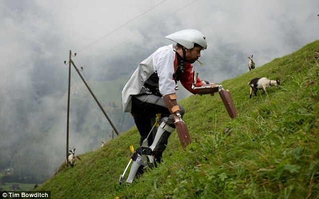 Người đàn ông bỏ cuộc sống ở London để lên núi làm... con dê - 5