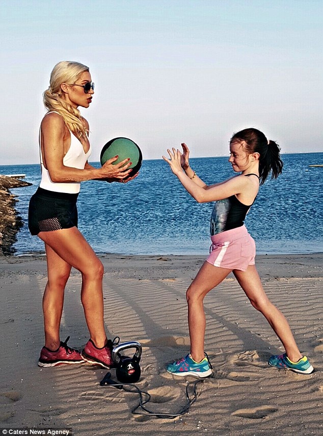 
Simone hy vọng chế độ tập luyện của cô truyền cảm hứng được cho các con của mình.
