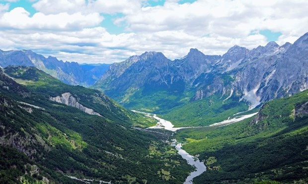 10 tour du lịch hấp dẫn hàng đầu thế giới - 6
Công viên quốc gia Thung lũng Valbona.