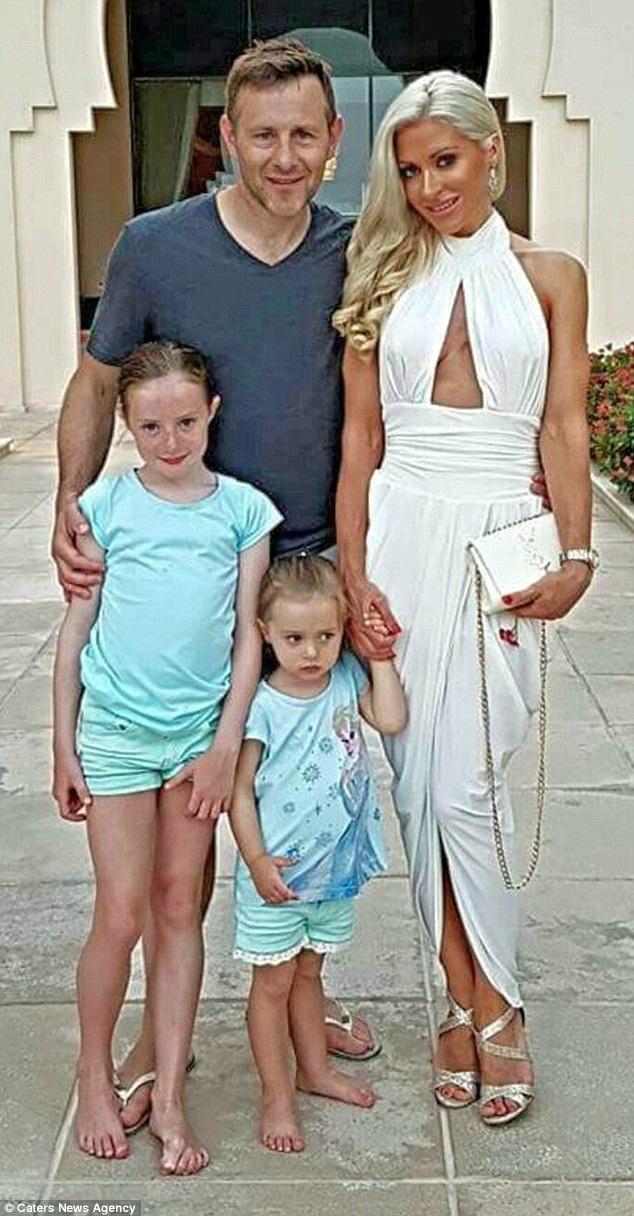 
Peter, chồng của Simone, một chuyên gia nghiên cứu béo phì đã giúp vợ rất nhiều trong chế độ ăn và tập luyện.
